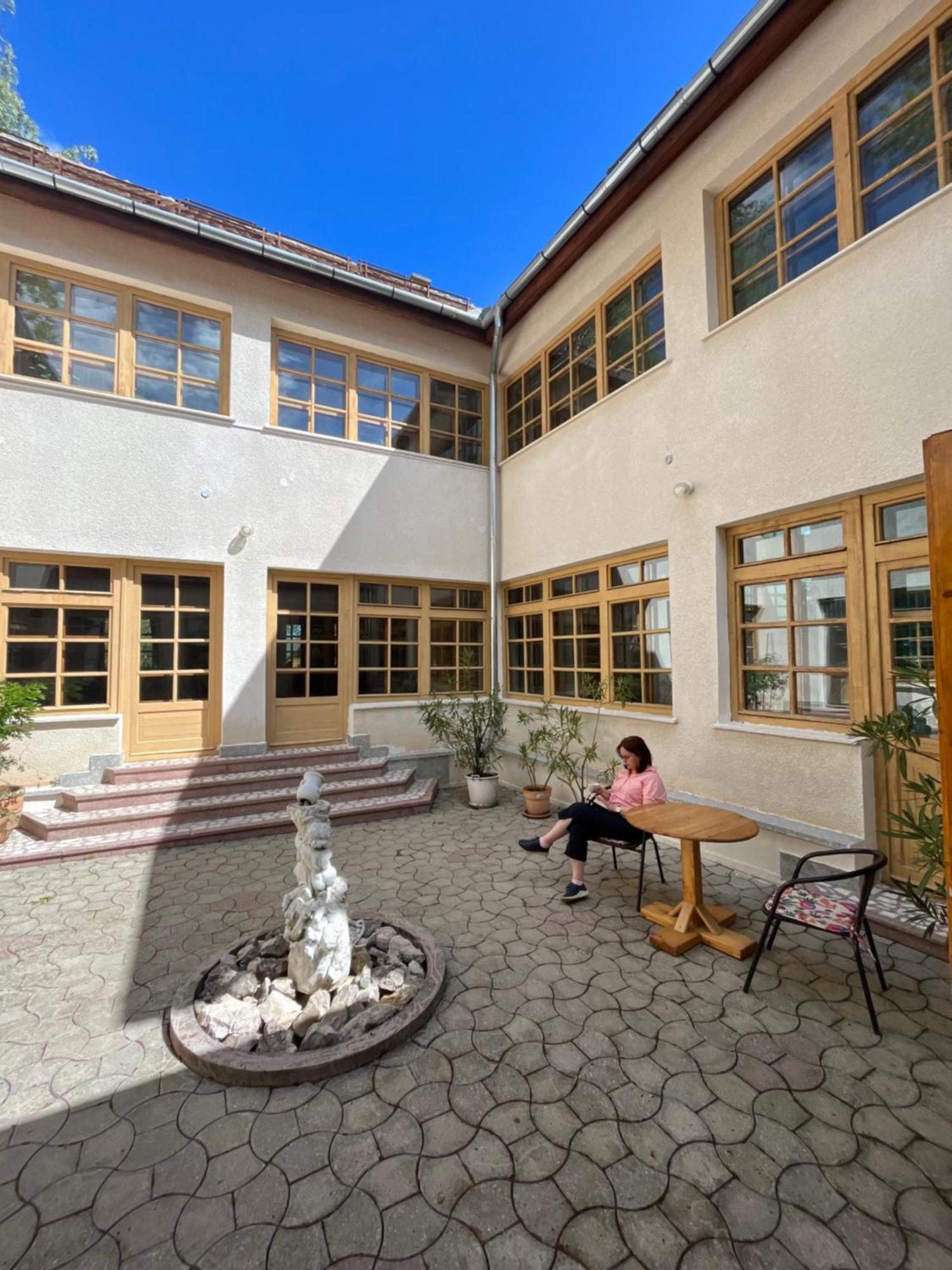 Villa Alba By Akasha Retreat 브란 외부 사진