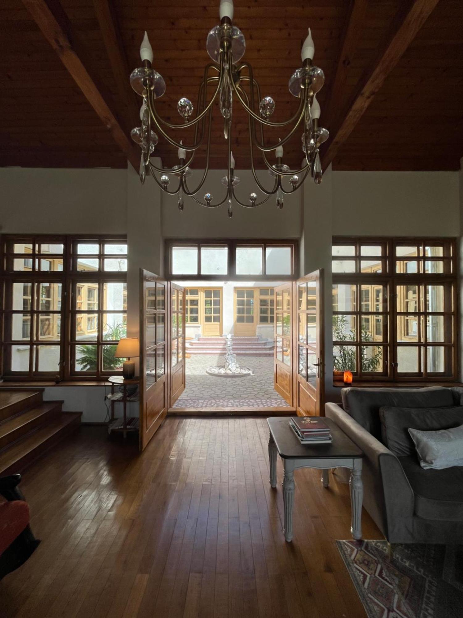 Villa Alba By Akasha Retreat 브란 외부 사진